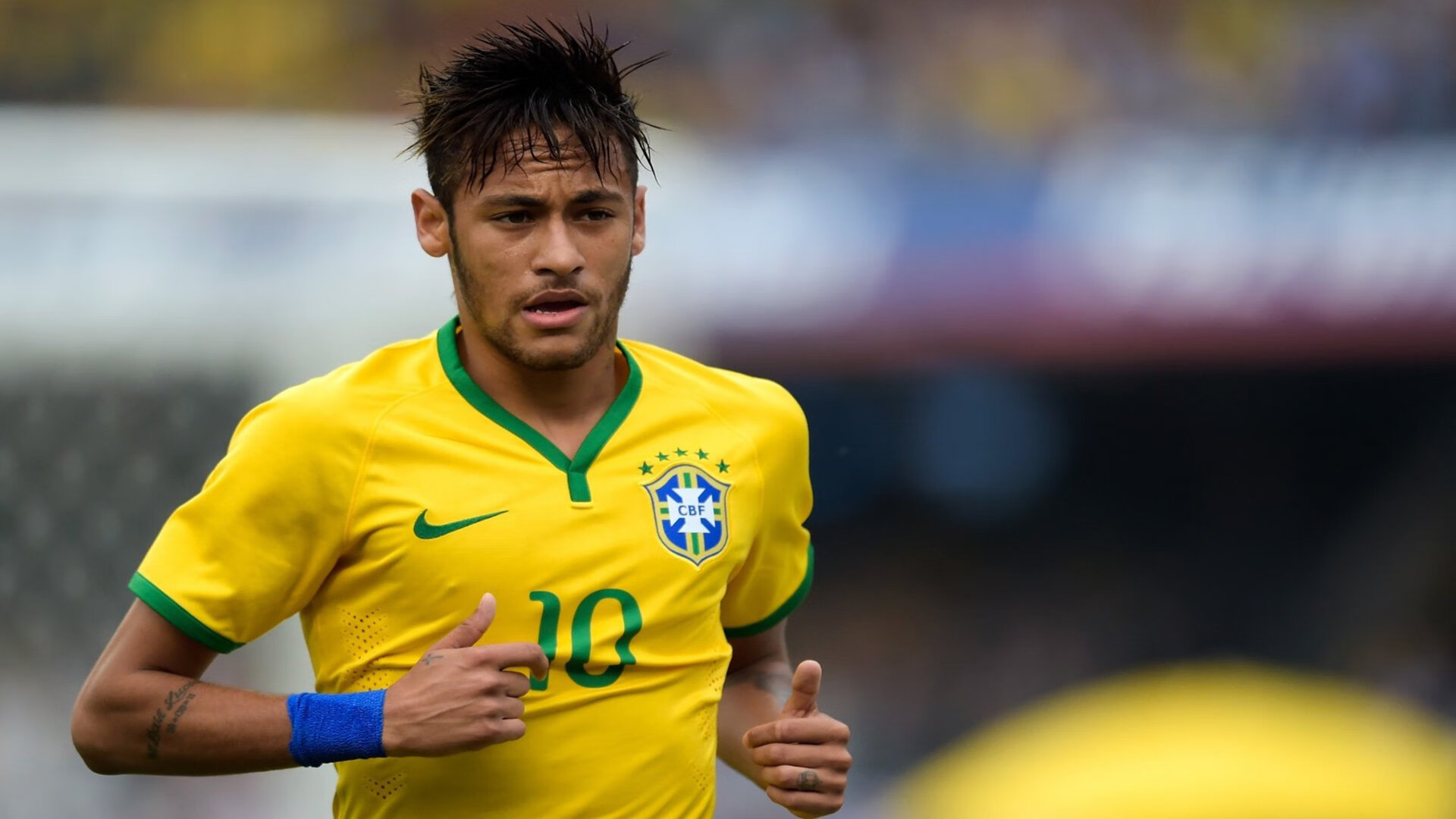 赛尔·阿尔斯塔:南非队防线的绝对核心,突破对方防守,阿尔纳赛尔